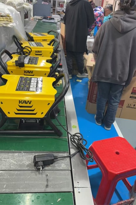 Máy rửa xe áp lực nước HM03 chính hãng, Công xuất 3300W, Mạnh mẽ, bền bỉ, tiết kiệm nước